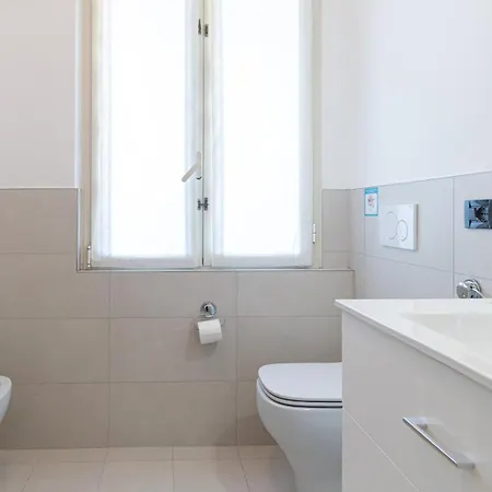 Italianway Comfort - Santambrogio 2 Апартаменты *