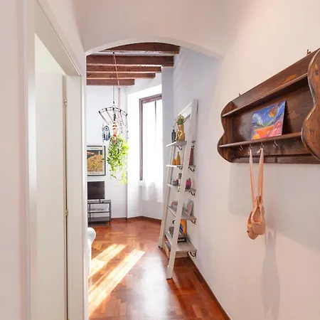 Artstay Stazione Centrale, 5 Piano, No Ascensore Daire Milano