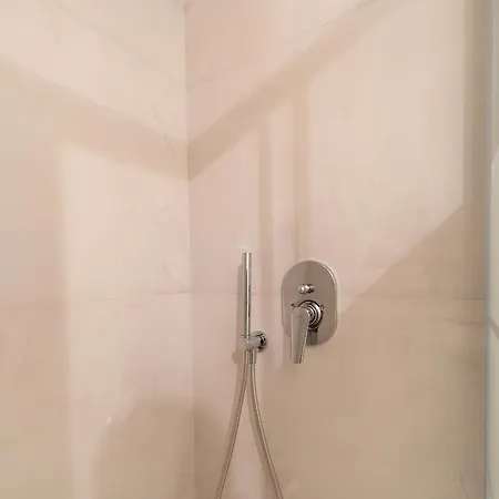 Porta Venezia - Confortevole Con Wifi E Ac Apartament