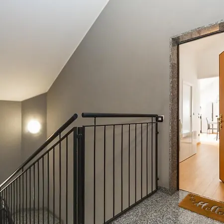 Διαμέρισμα Romantic Navigli Attic Free Garage 255 X 520 Cm *