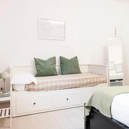 Easylife - - Poerio 31 - Porta Venezia * Milano