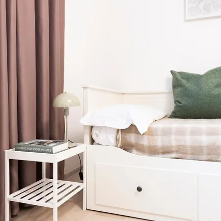 Easylife - - Poerio 31 - Porta Venezia Appartamento *