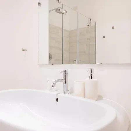 Easylife - - Poerio 31 - Porta Venezia * Milano