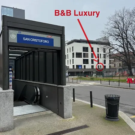 Luxury - Metropolitana M4- San Babila -stadio San Siro - Duomo - Aeroporto Linate - Castello Sforzesco