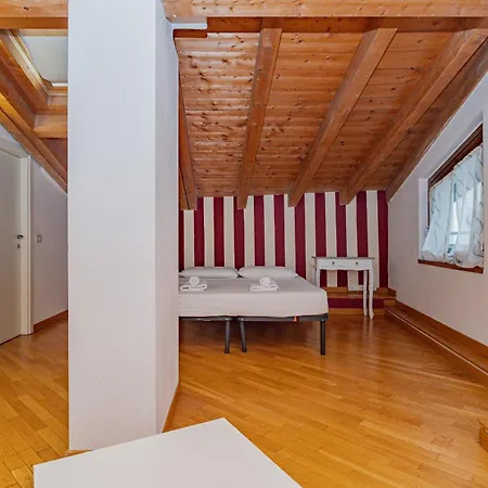 Bnbest Walk In Duomo 4-6 Pax Appartement Milaan