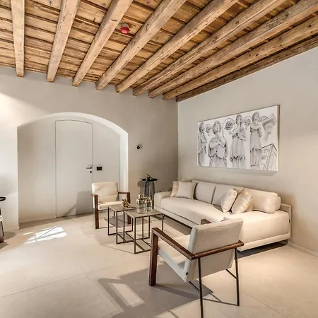 Διαμέρισμα Seety Porta Romana Statue