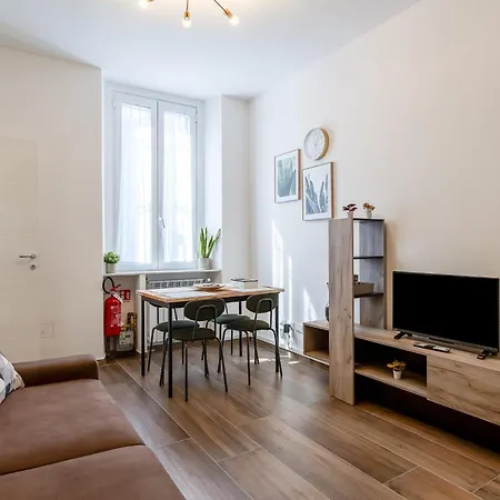Family-friendly In Isola District Appartement Milaan