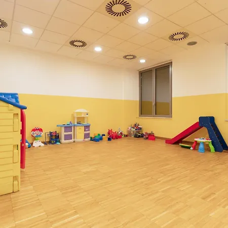 Guesthost - 500sqm Luxury With Spa, Gym, Terrace, Game & Garage * ミラノ