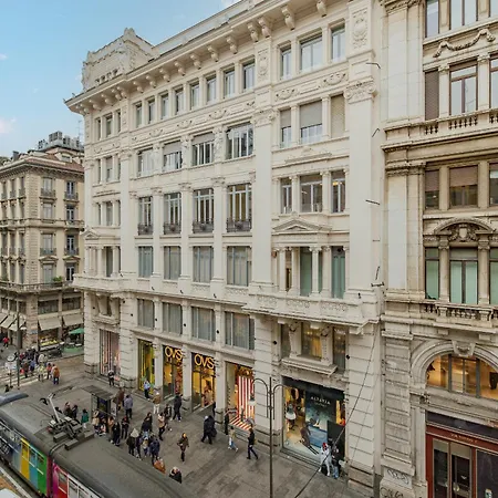 Апартаменты Bnbest Walk In Duomo 4-6 Pax