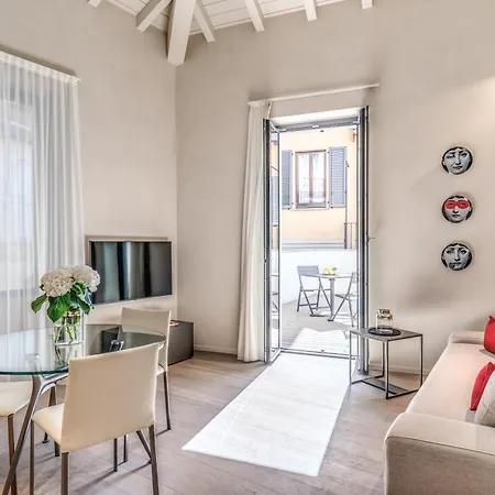 Seety Porta Romana Statue * Milánó