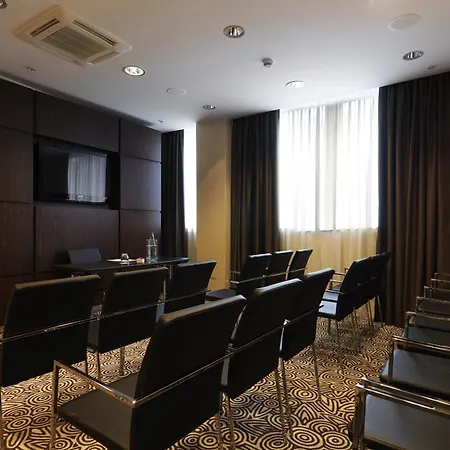 كراون بلازا ميلانو سيتي فندق ميلان