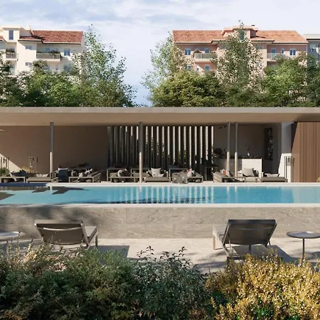 Crowne Plaza By Ihg Отель 4*