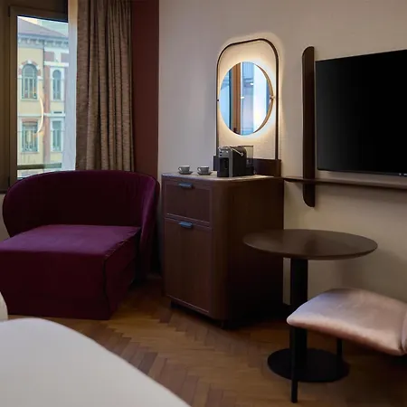 Hilton Отель 4*