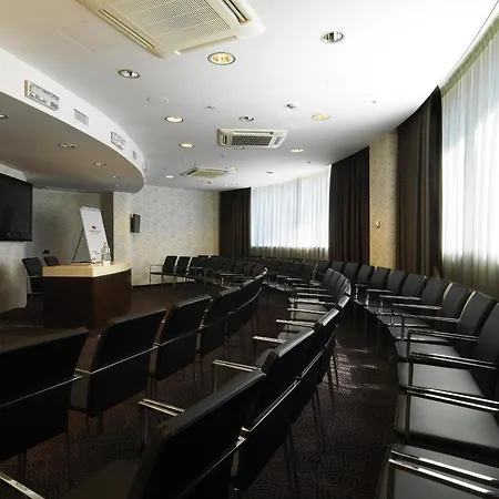 كراون بلازا ميلانو سيتي