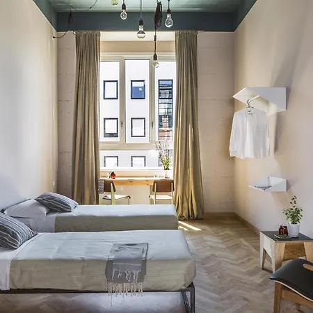 卡萨贝斯青旅 *