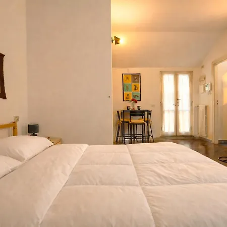 The Nyaraló *
