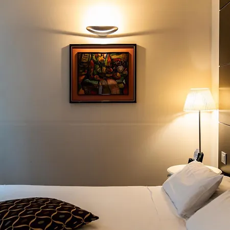 Townhouse 33 Boutique Hotel