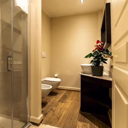 Townhouse 33 Boutique 4*