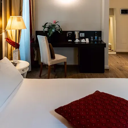 Townhouse 33 Boutique 4*
