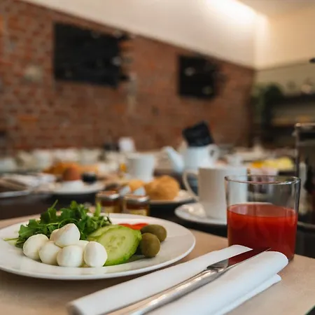 Townhouse 33 Boutique Hotel