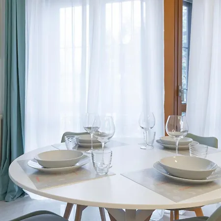Uguzzone 21 Apartment