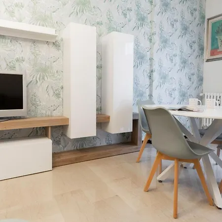Uguzzone 21 Apartment