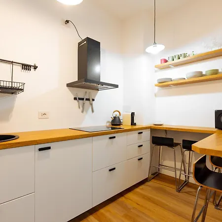 Spacious Design 招待所 4*