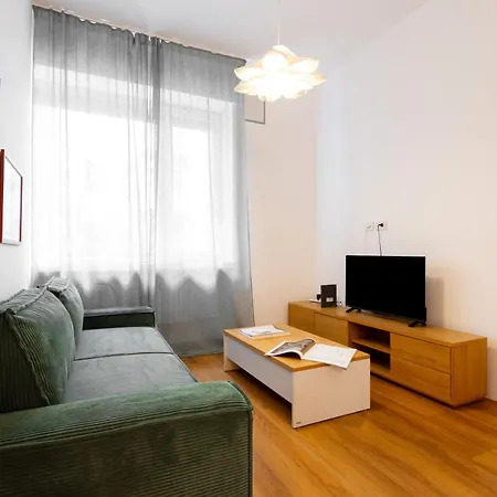 Spacious Design 4* Milano