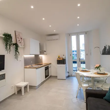 Stylish Flat Porta Venezia - Fast Wifi, Ac, Metro 6 Min From Duomo Milan *