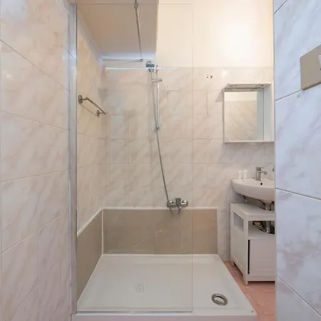 I Host - Sacconi 6 * Milan