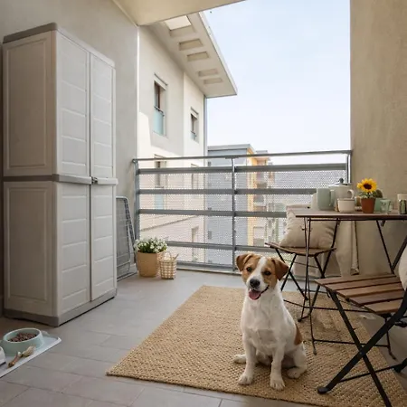 Bicocca, Free Parking, Private Garage, Metro M5 200m, Garden, Kids & Pet Friendly * Милан