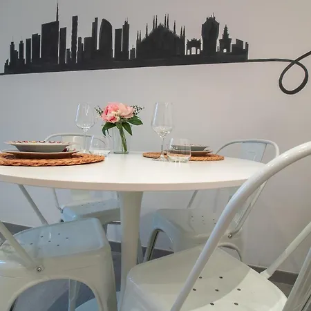 Stylish Flat Porta Venezia Fast Wifi Ac Metro-5 Min From Duomo * Milán