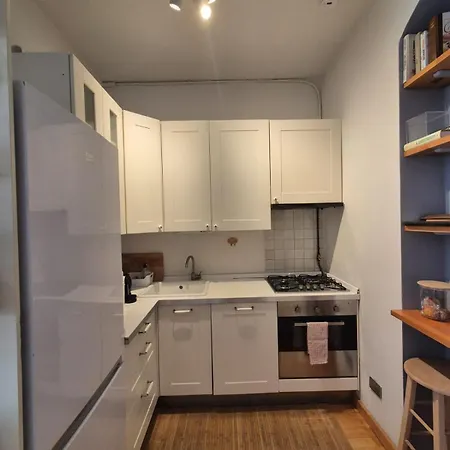 Claire - De Angeli Metro & Citylife Milan