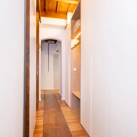 Appartamento Splendido Bilocale In Via Madonnina, Zona Brera *