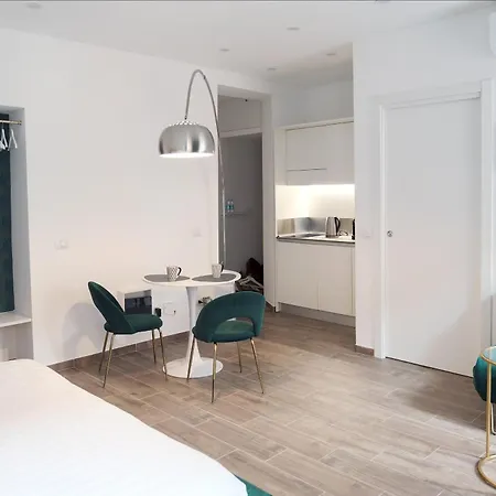 Comecasa Stylish -15 Min Walk To Duomo Διαμέρισμα *