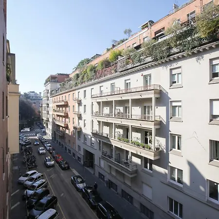 Apartment Morozzo1939 - Elegance Near The Duomo Milan