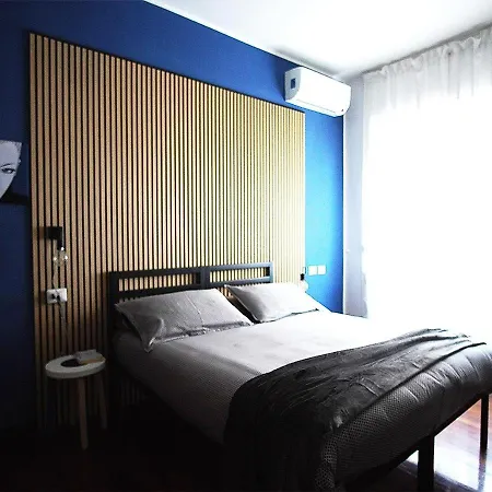 10 Min - Bright & Modern, Up To 5 Beds Apartman Milánó