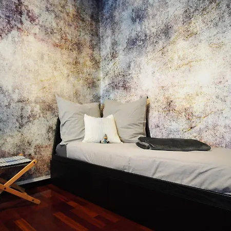 10 Min - Bright & Modern, Up To 5 Beds Apartman