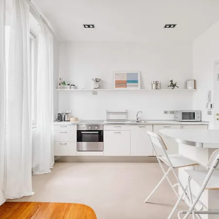 Apartment Design In Porta Venezia Milan
