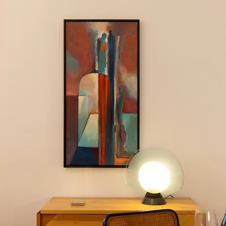 Chic Design 80 Sqm - Sleeps 6 - Metro 2 Min 아파트