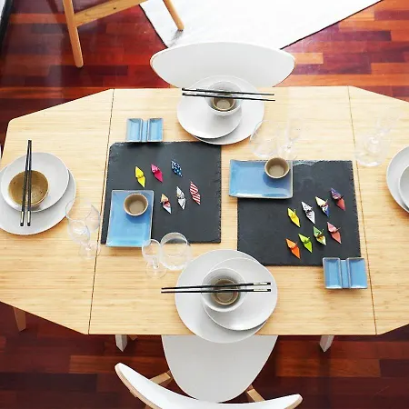 Apartman 10 Min - Bright & Modern, Up To 5 Beds