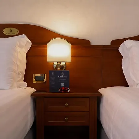 Pavone Hotell 3*