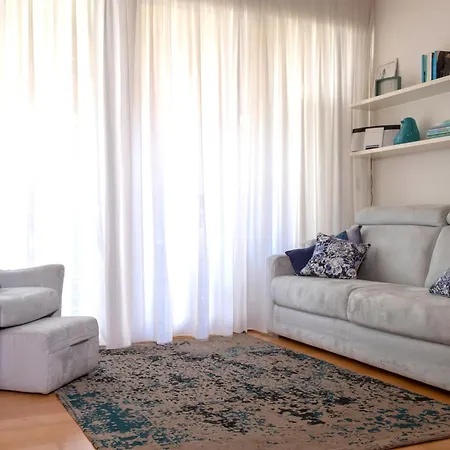 Madeleine - Di Charme *