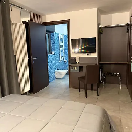 Camilla Easy Metro 4 3* Milaan