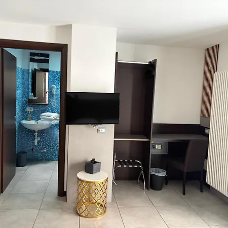 Camilla Easy Metro 4 3*