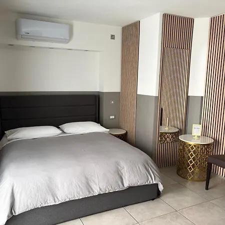 Camilla Easy Metro 4