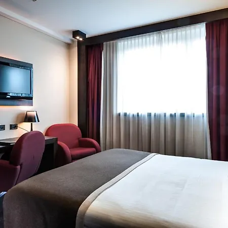 Crowne Plaza By Ihg