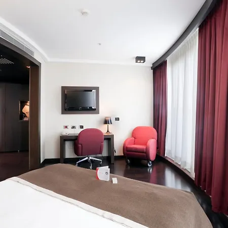 Crowne Plaza By Ihg Hotel Mediolan