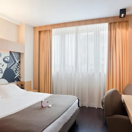 Crowne Plaza By Ihg Отель