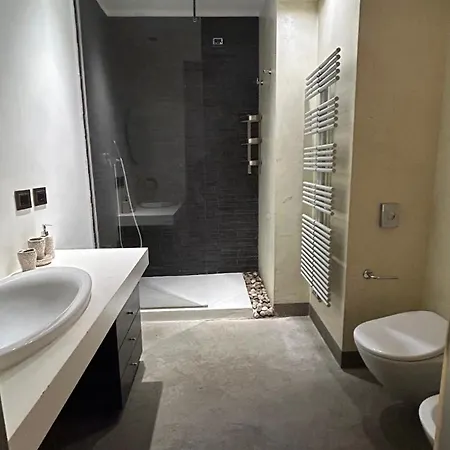 Stylish In Fashion District - Corso Venezia Milán